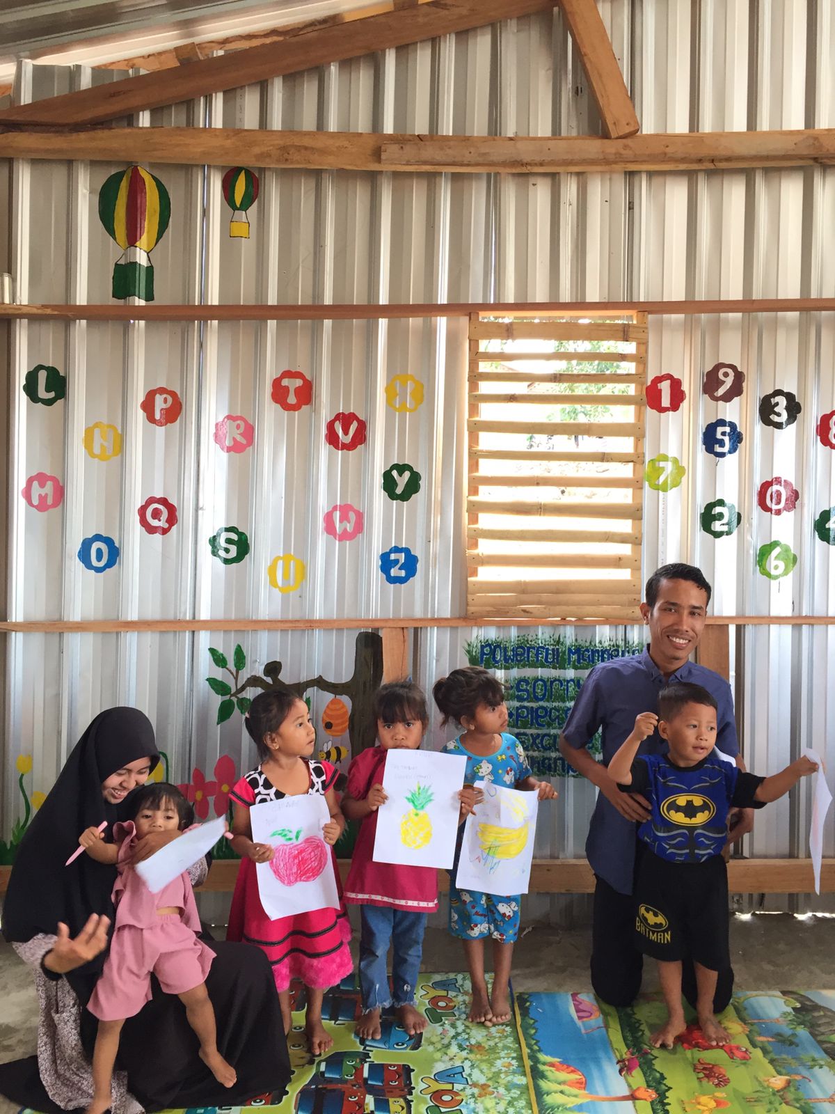 Hasil kegiatan menggambar